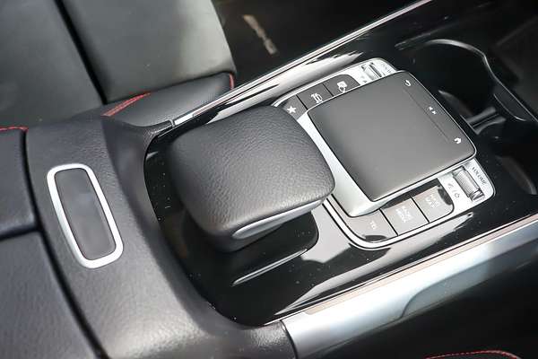 2021 Mercedes-Benz GLB-Class GLB200 X247