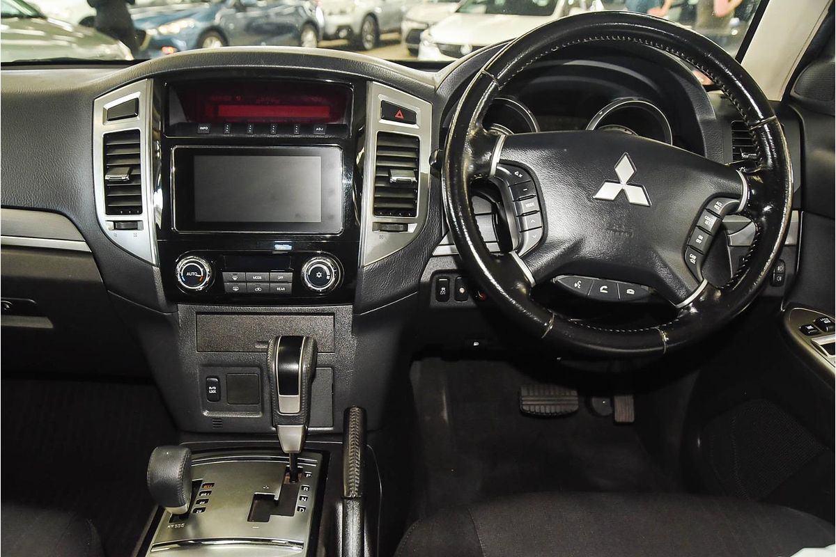 2016 Mitsubishi Pajero GLX NX