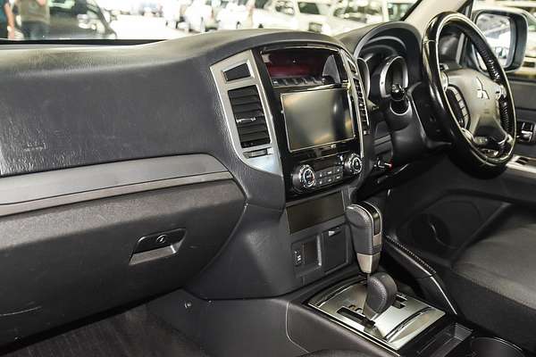 2016 Mitsubishi Pajero GLX NX