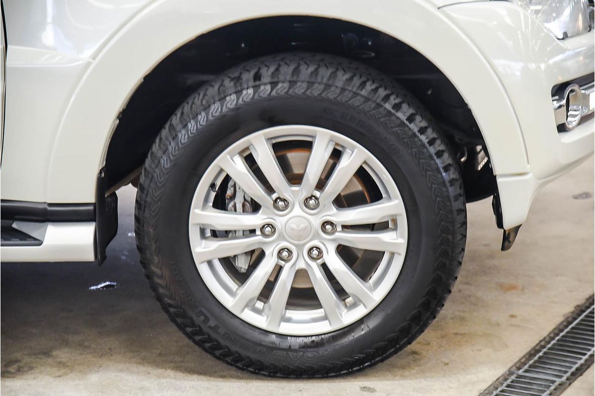 2016 Mitsubishi Pajero GLX NX