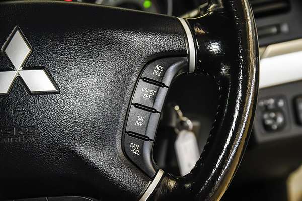 2016 Mitsubishi Pajero GLX NX