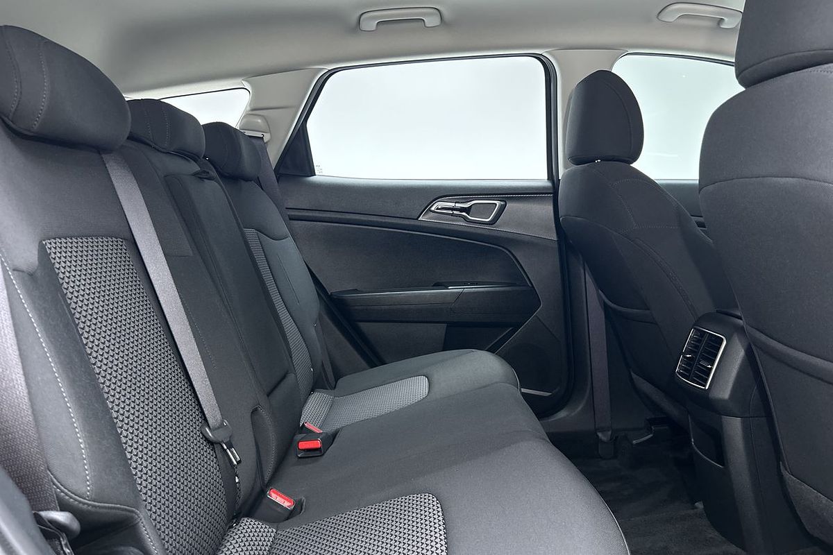 2024 Kia Sportage S NQ5
