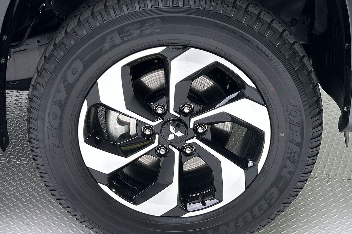 2024 Mitsubishi Pajero Sport Exceed QG