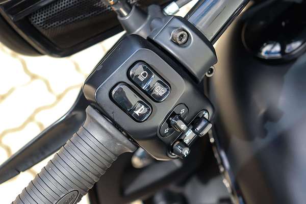 2020 Indian Roadmaster Dark Horse Roadmaster