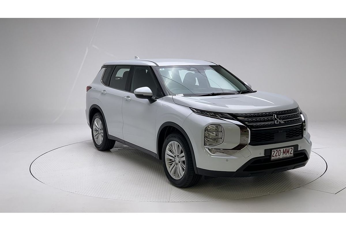 2023 Mitsubishi Outlander ES ZM