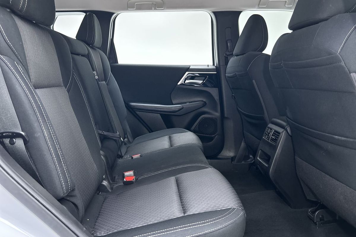 2023 Mitsubishi Outlander ES ZM