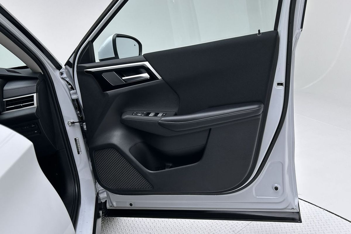 2023 Mitsubishi Outlander ES ZM