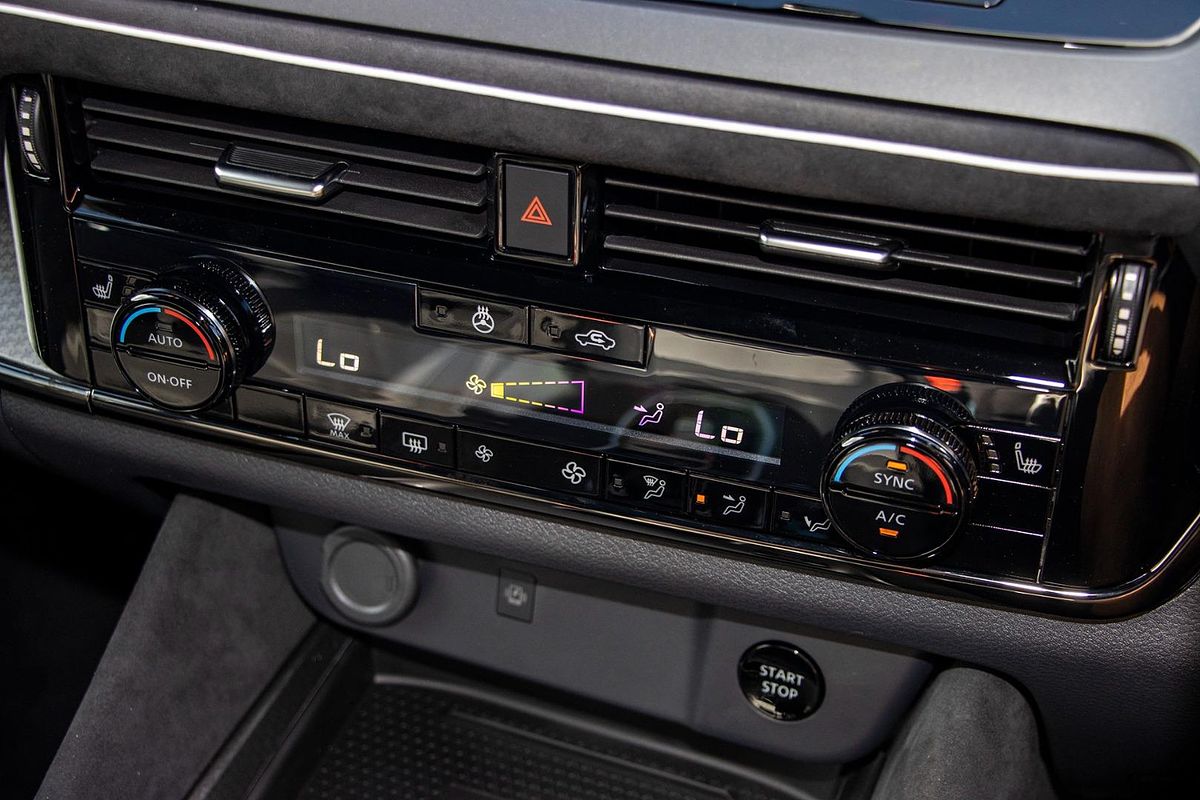 2024 Nissan QASHQAI N-DESIGN e-POWER J12