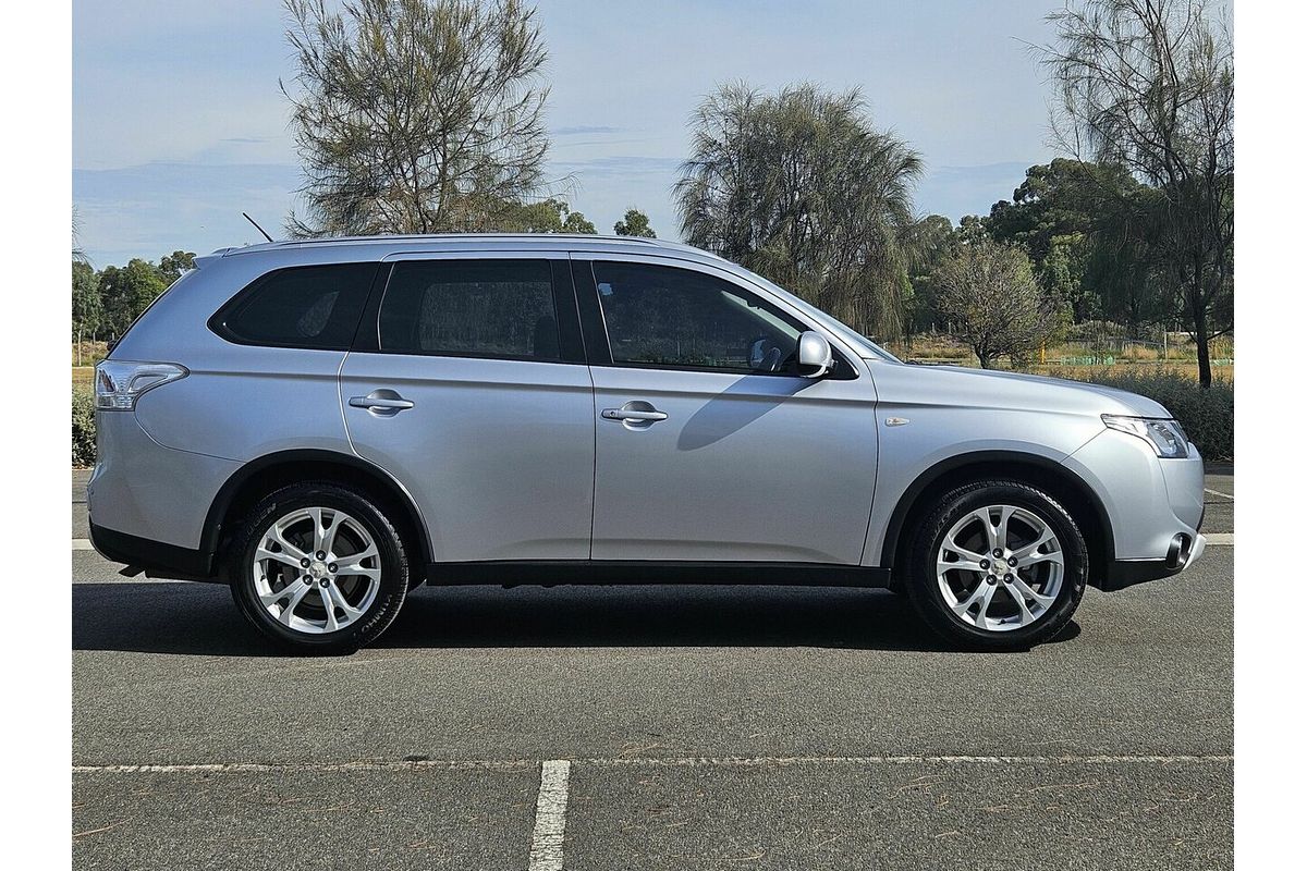 2014 Mitsubishi Outlander ES (4x2) ZJ MY14