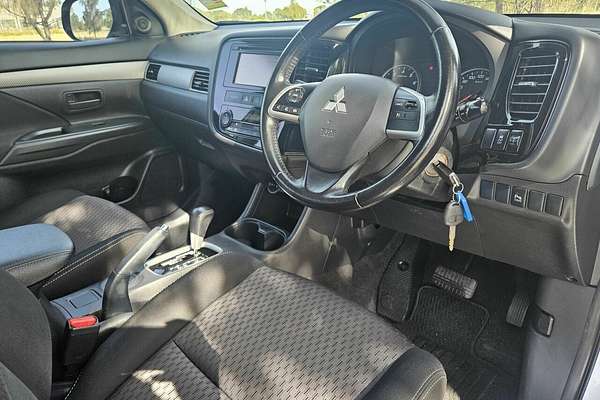 2014 Mitsubishi Outlander ES (4x2) ZJ MY14