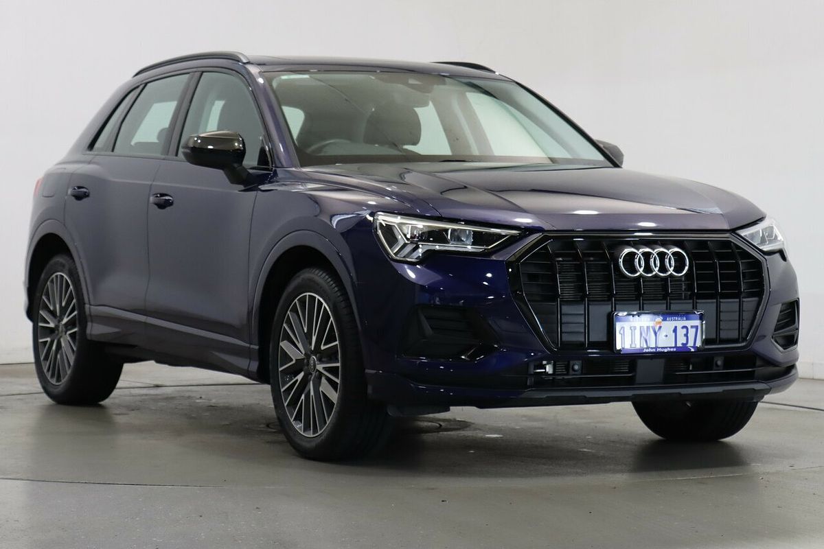 2023 Audi Q3 35 TFSI Dynamic Black F3