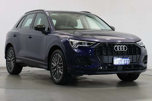 2023 Audi Q3 35 TFSI Dynamic Black F3
