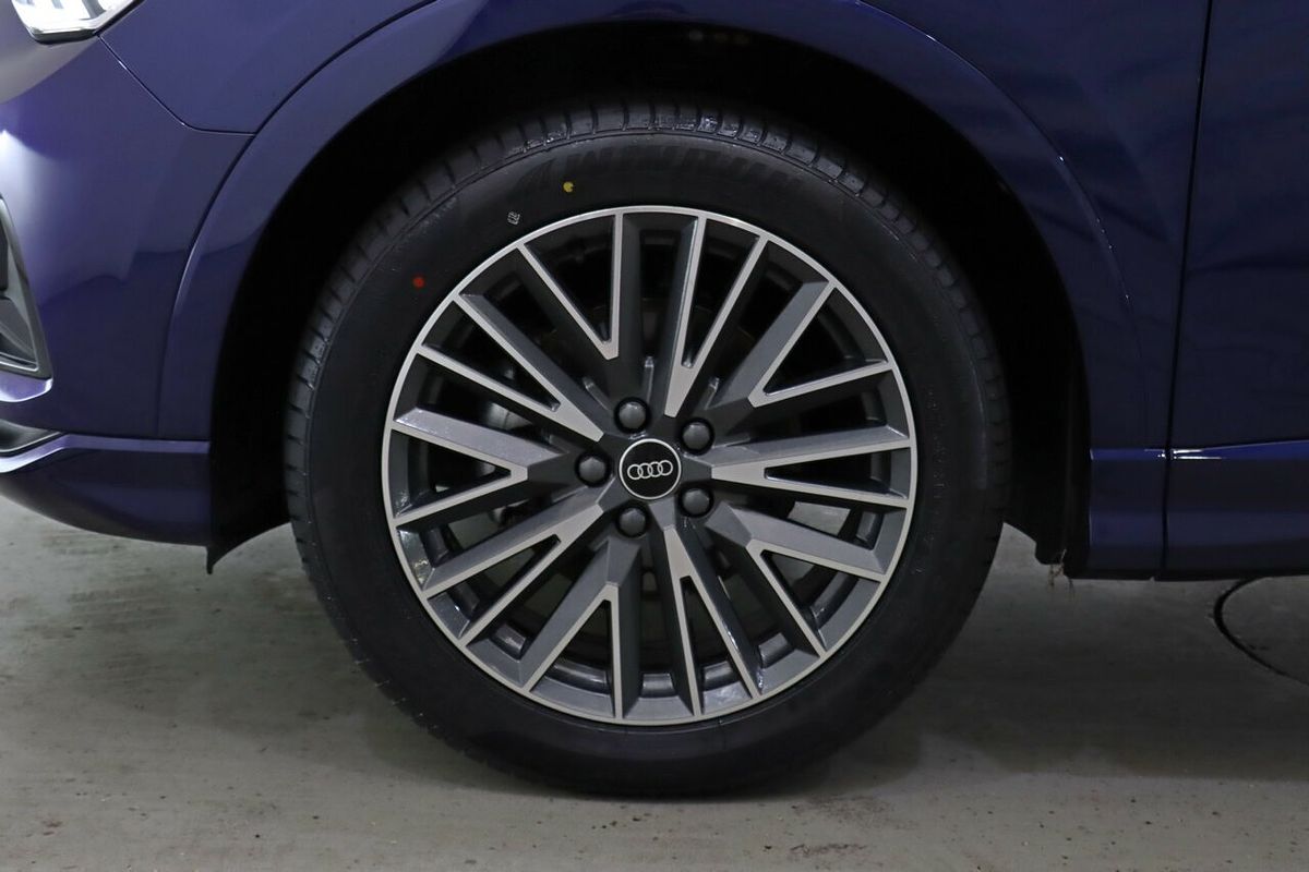 2023 Audi Q3 35 TFSI Dynamic Black F3