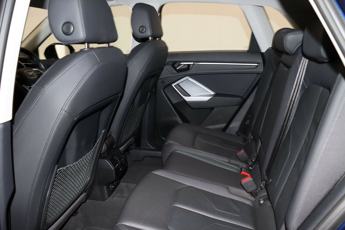 2023 Audi Q3 35 TFSI Dynamic Black F3