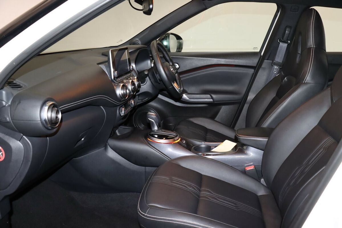 2023 Nissan JUKE ST-L F16