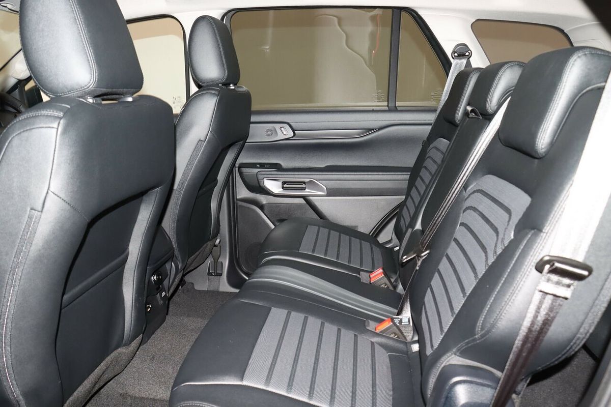 2025 Ford Everest Sport