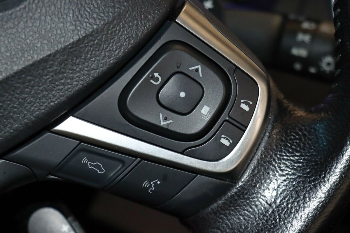 2015 Toyota Camry Atara SL ASV50R