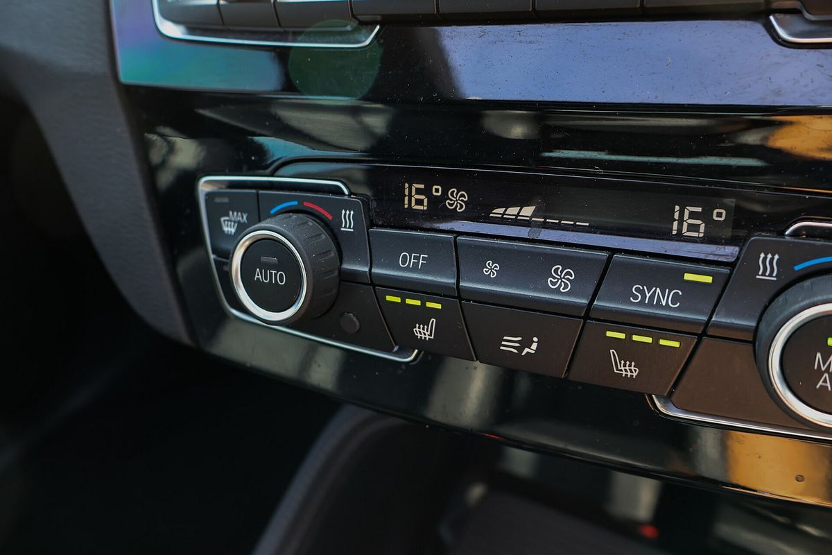 2015 BMW X1 xDrive20d F48