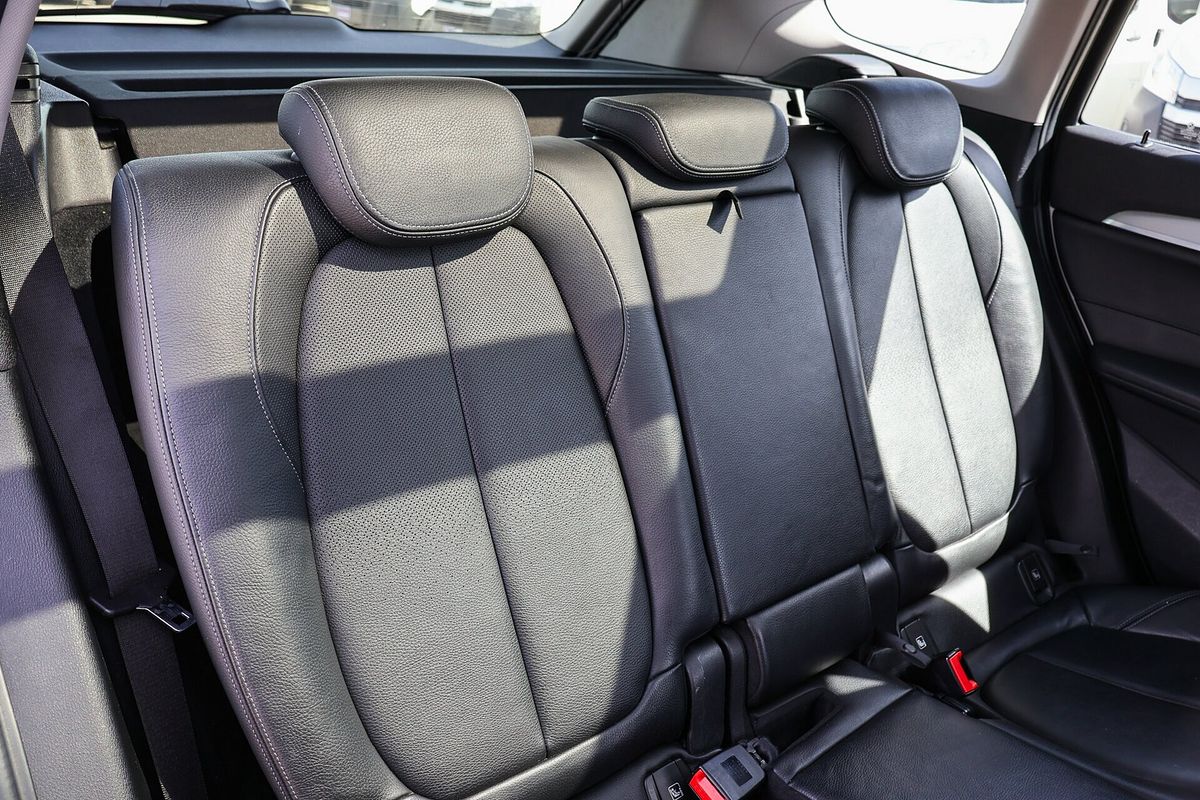 2015 BMW X1 xDrive20d F48