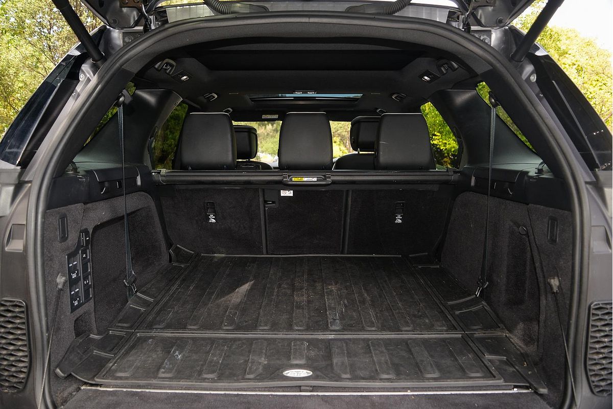 2022 Land Rover Discovery P360 R-Dynamic HSE Series 5