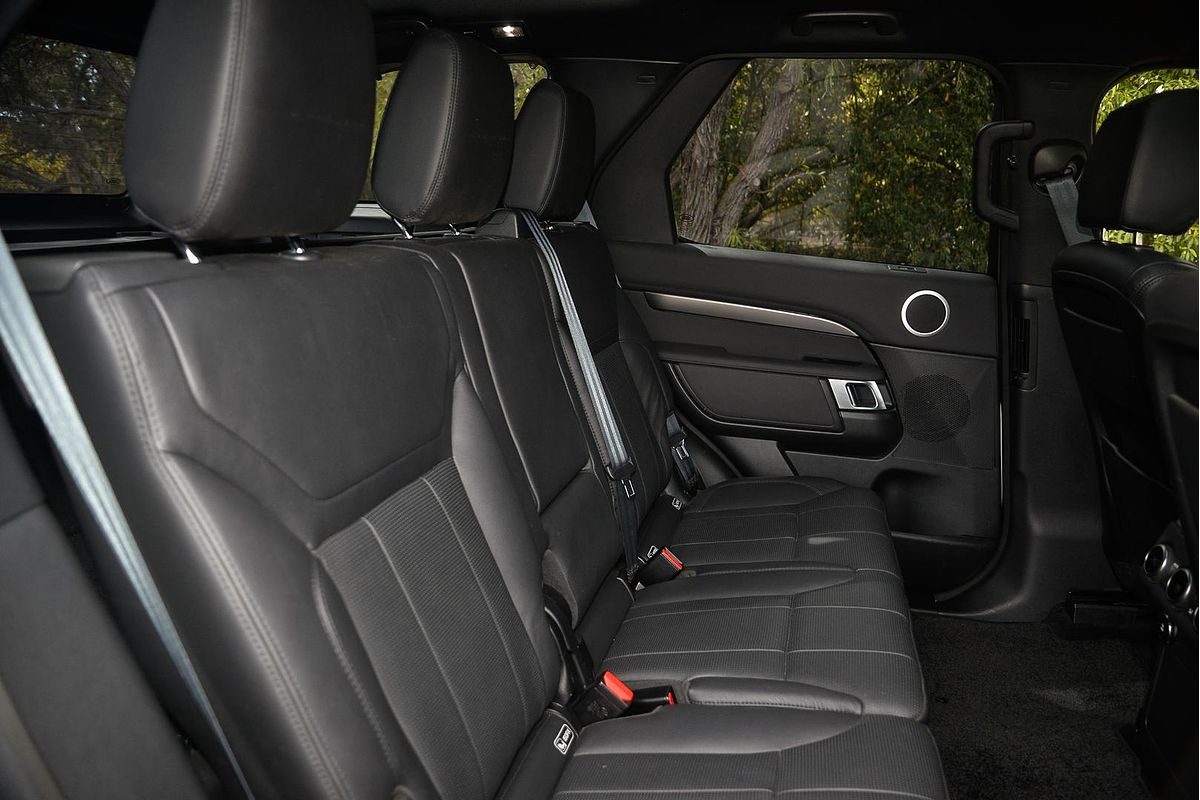 2019 Land Rover Discovery SD6 HSE Series 5