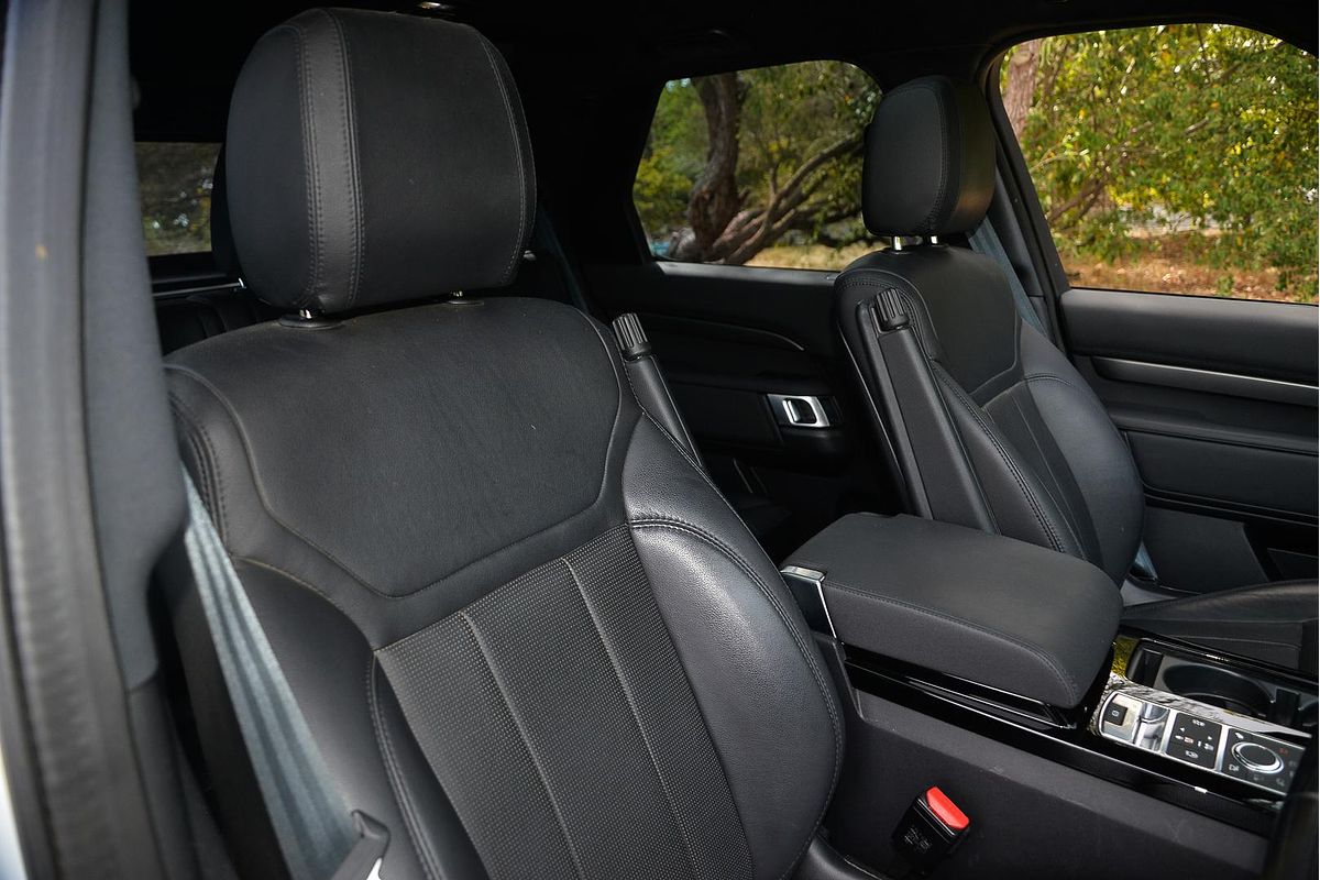 2019 Land Rover Discovery SD6 HSE Series 5