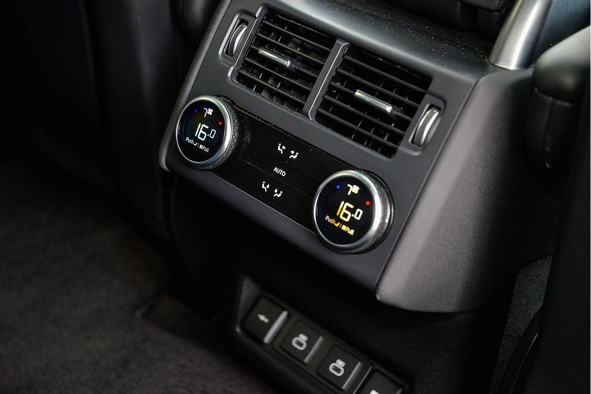 2022 Land Rover Discovery P360 R-Dynamic HSE Series 5