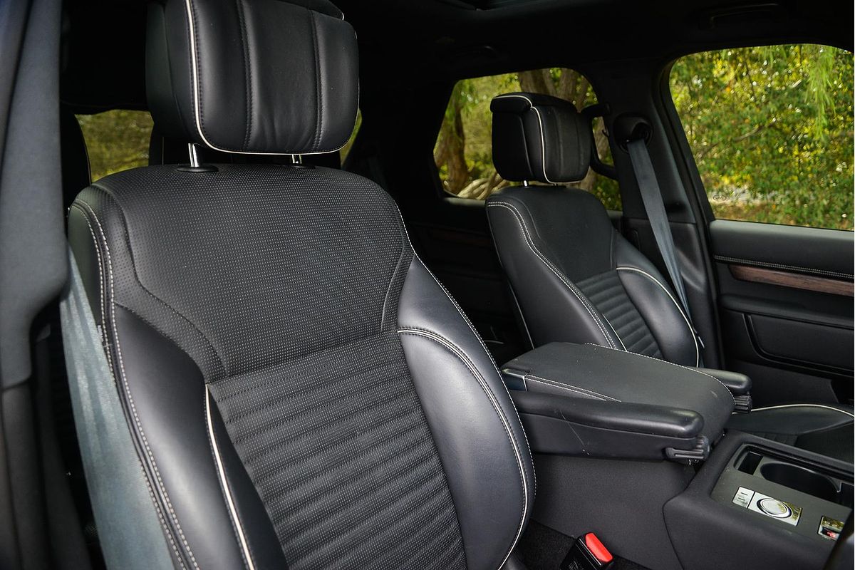 2022 Land Rover Discovery P360 R-Dynamic HSE Series 5