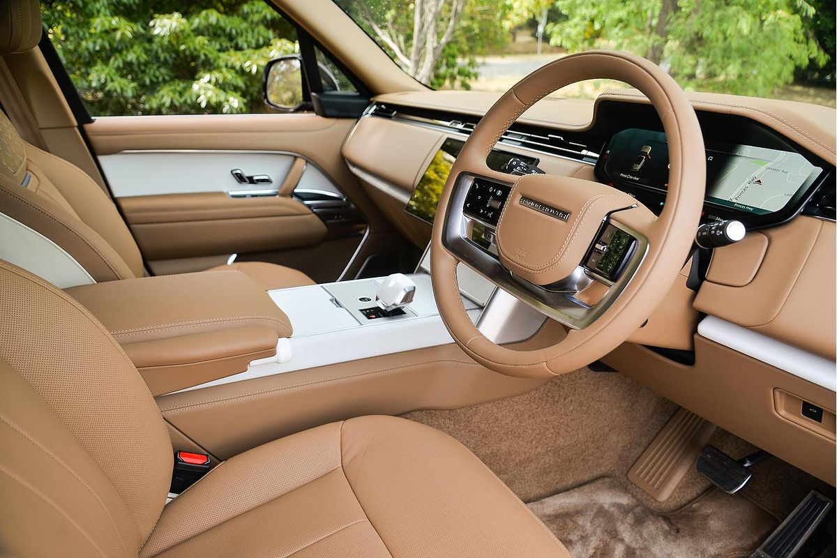 2024 Land Rover Range Rover P615 SV L460