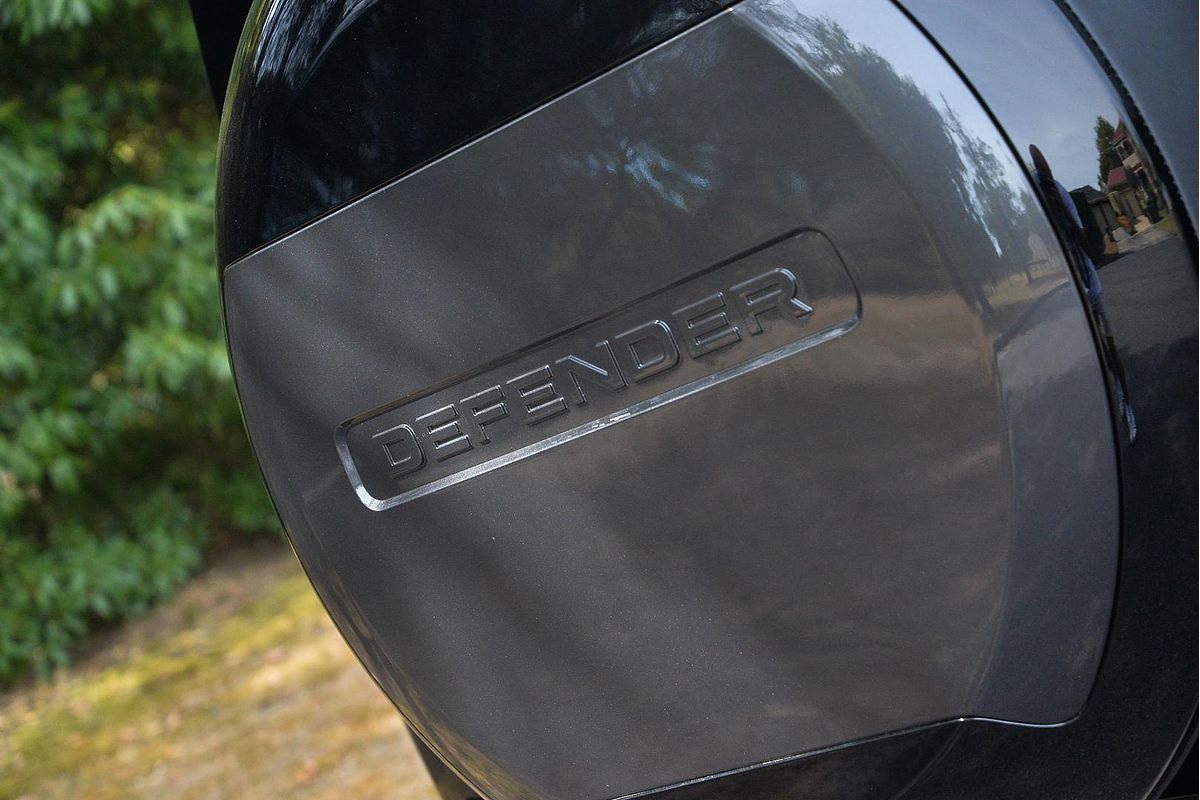 2025 Land Rover Defender 110 D350 X-Dynamic HSE L663