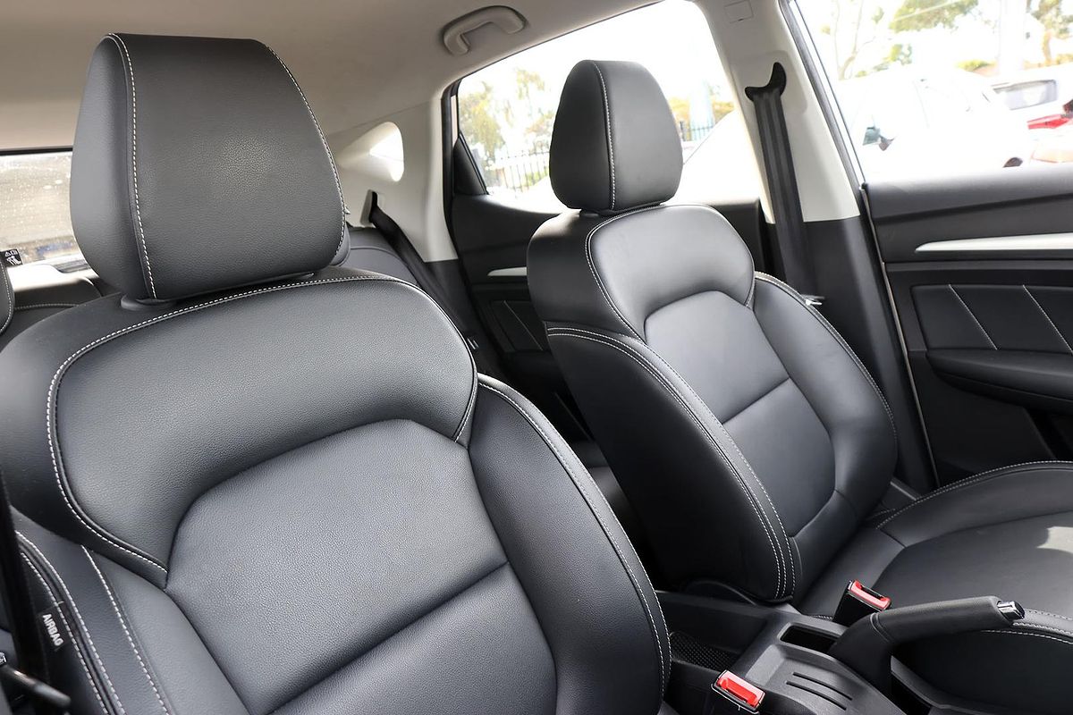 2020 MG ZS Essence AZS1