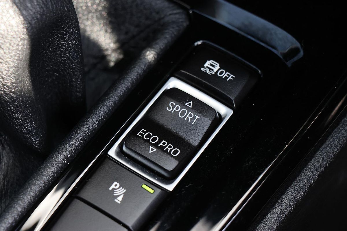 2016 BMW X1 sDrive20i F48