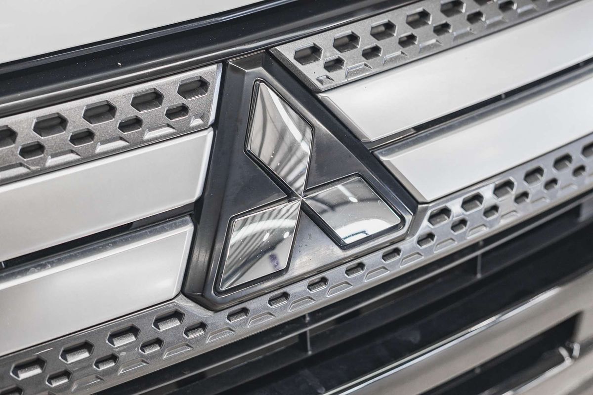 2020 Mitsubishi Outlander ES ZL