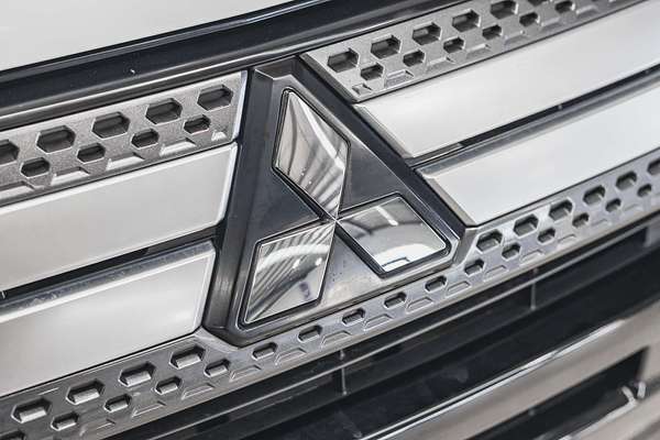 2020 Mitsubishi Outlander ES ZL