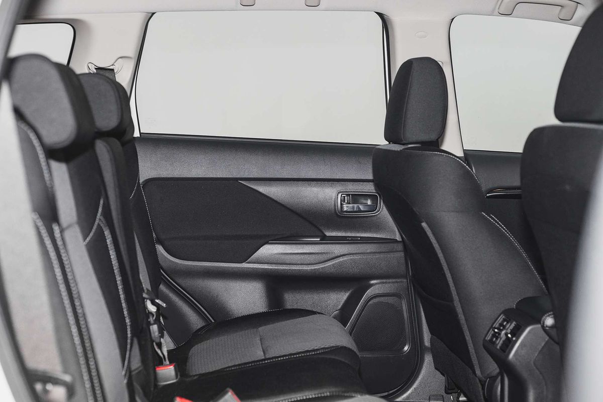 2020 Mitsubishi Outlander ES ZL