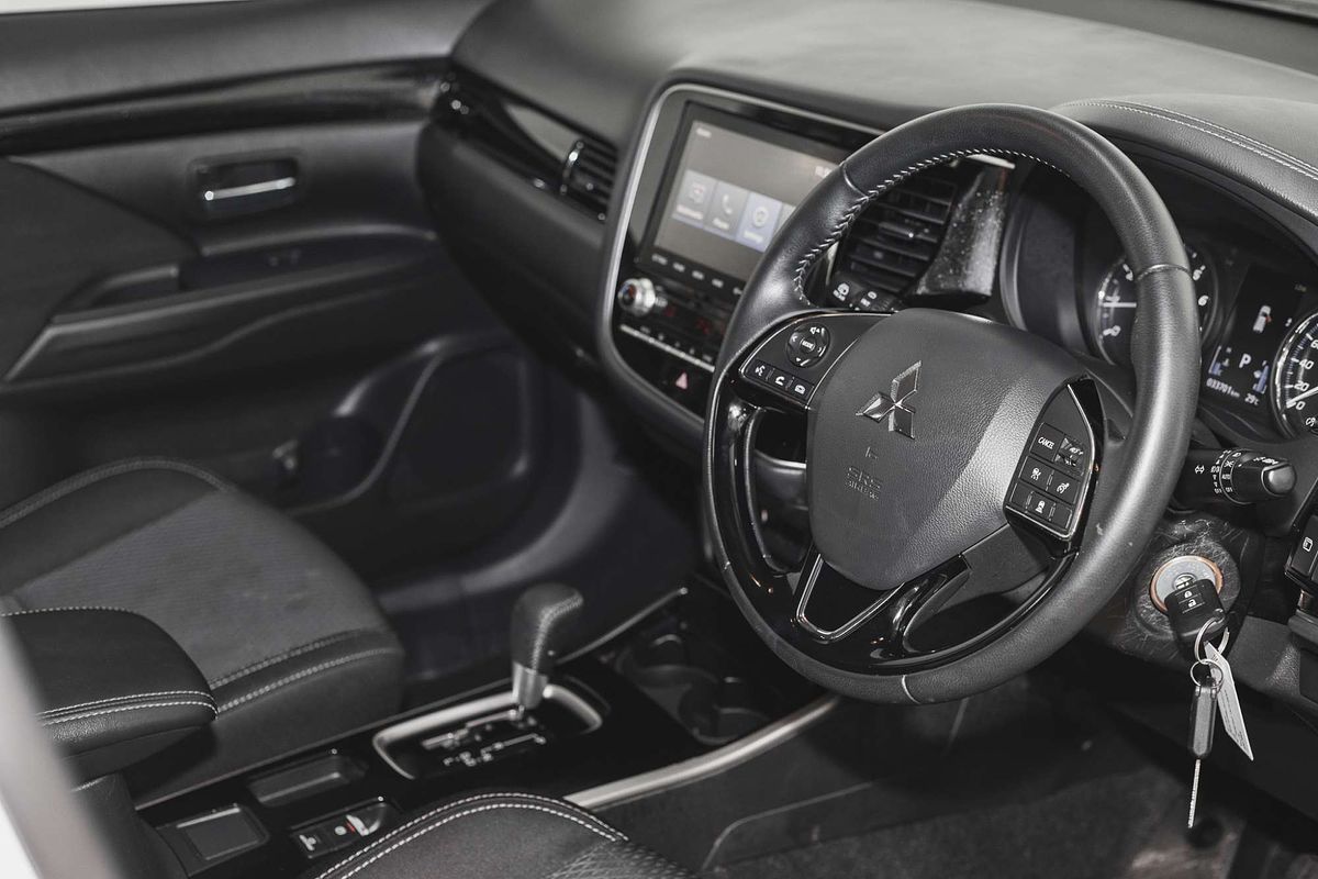 2020 Mitsubishi Outlander ES ZL