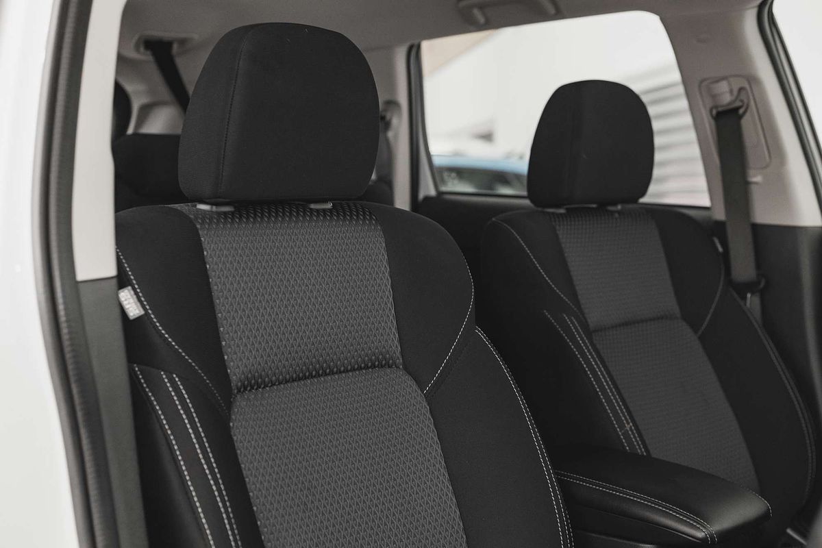 2020 Mitsubishi Outlander ES ZL