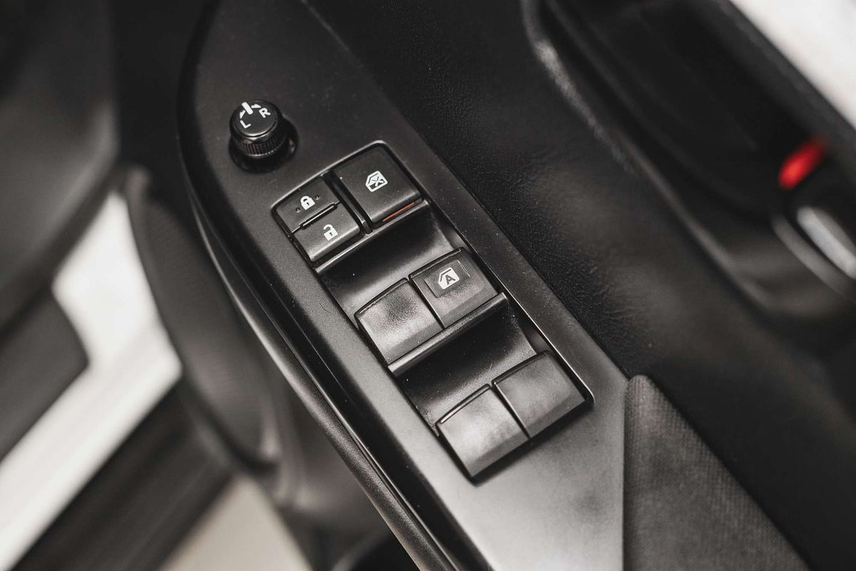 2019 Toyota Hilux SR GUN126R 4X4