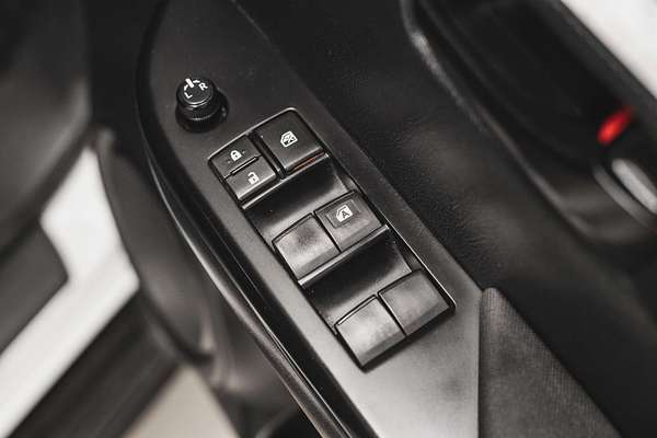 2019 Toyota Hilux SR GUN126R 4X4