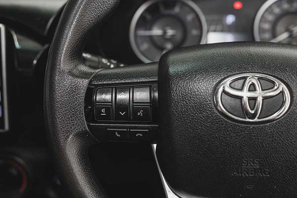 2019 Toyota Hilux SR GUN126R 4X4