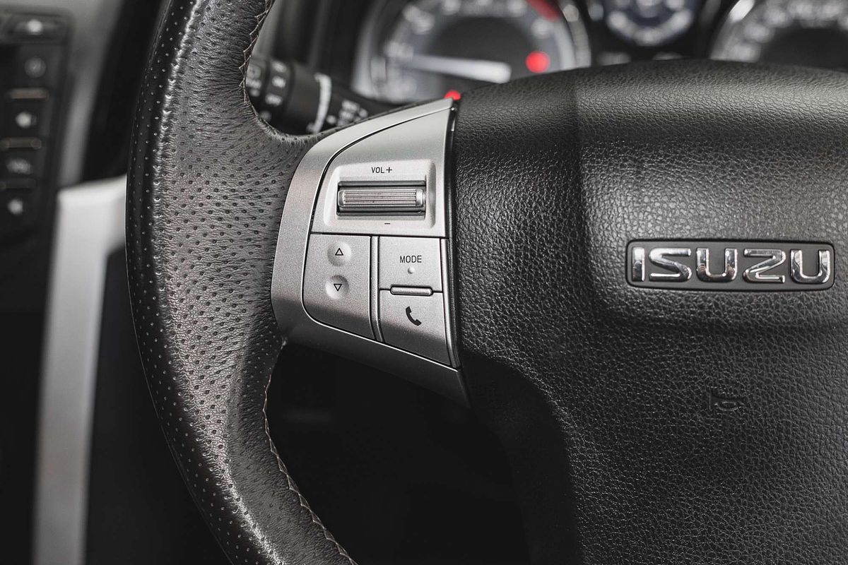 2018 Isuzu MU-X LS-M