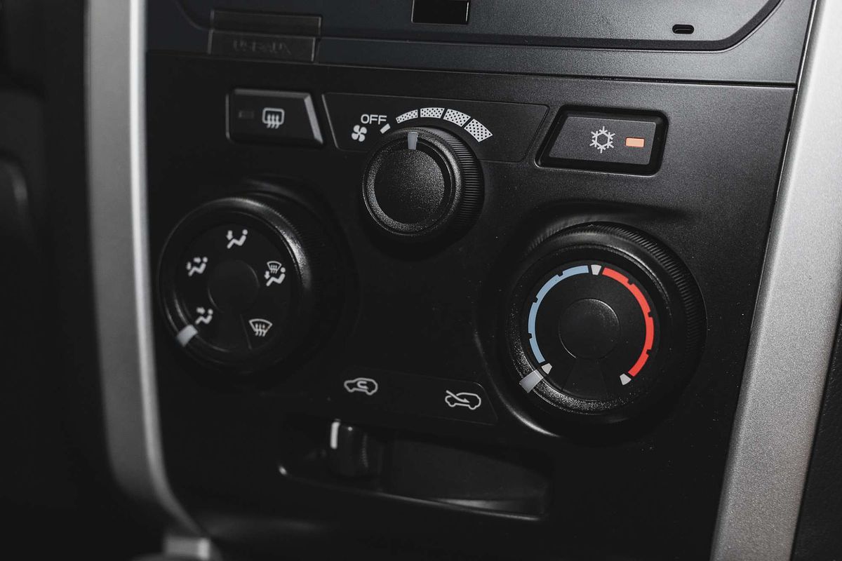 2018 Isuzu MU-X LS-M