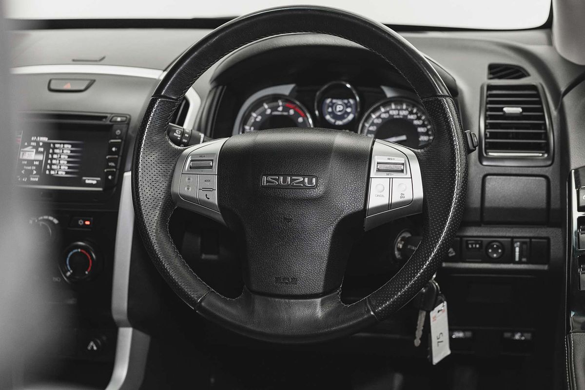 2018 Isuzu MU-X LS-M