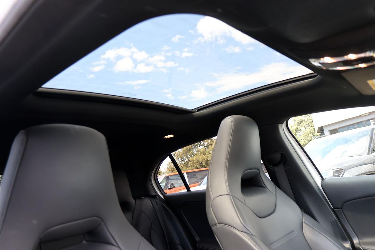 2018 Mercedes-Benz A-Class A250 W177