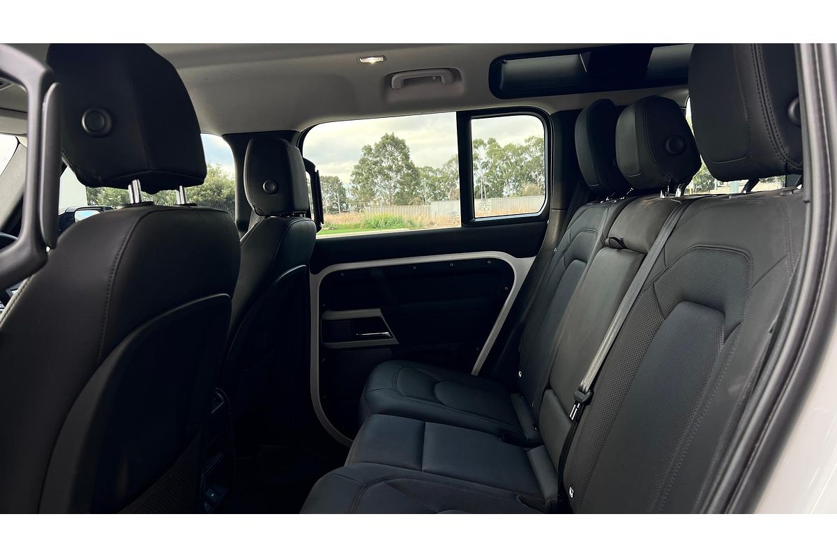 2023 Land Rover Defender 110 D300 SE L663