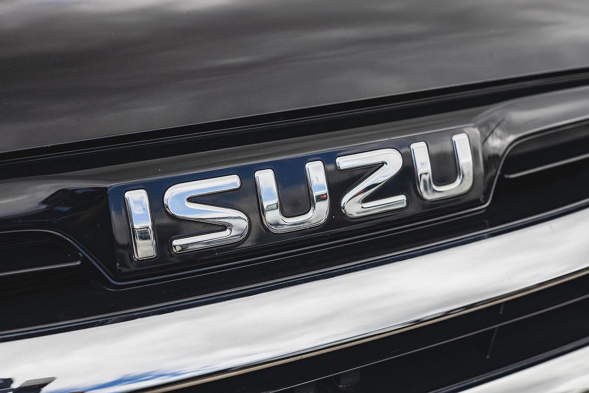 2021 Isuzu MU-X LS-T