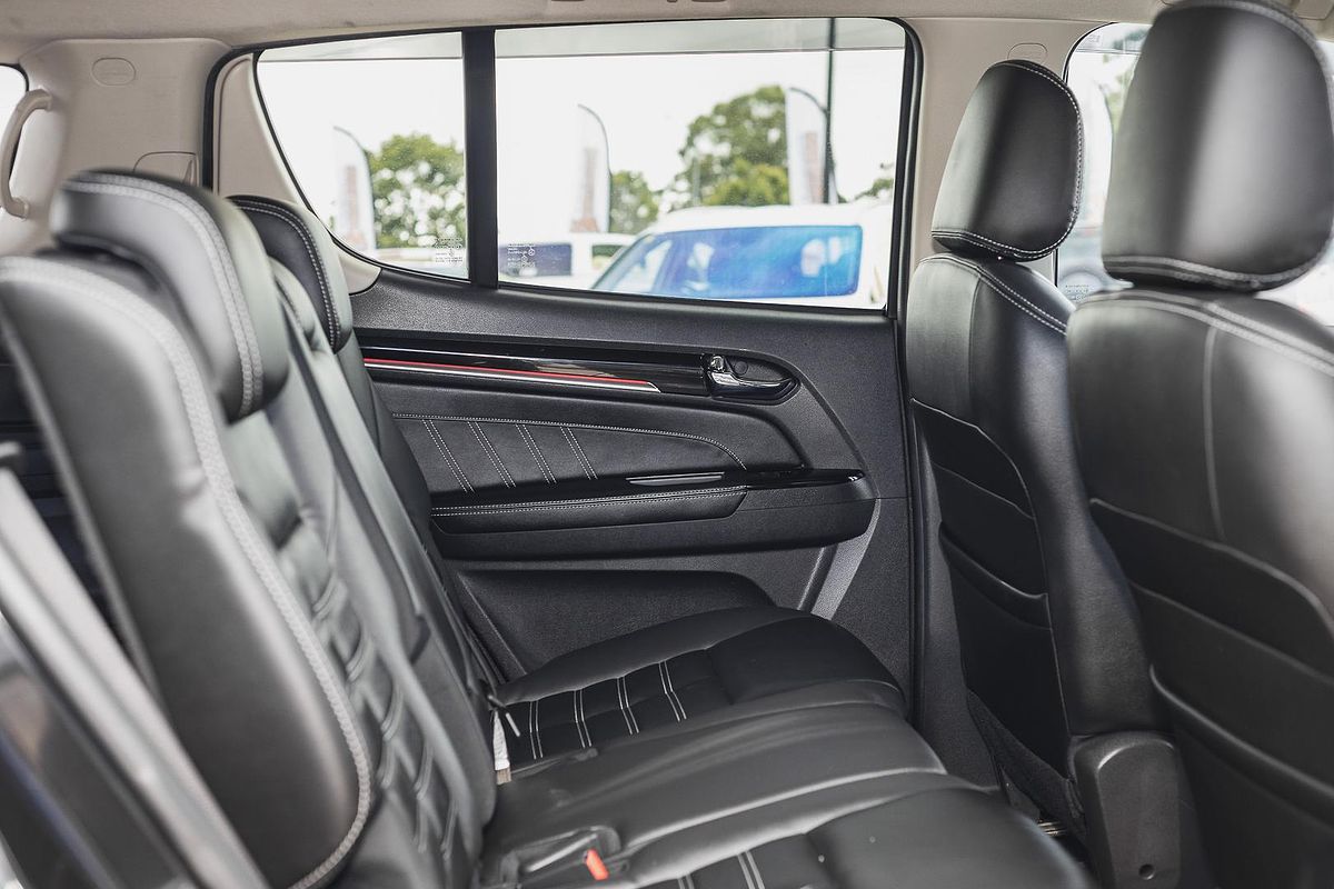 2021 Isuzu MU-X LS-T