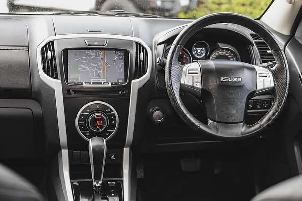 2021 Isuzu MU-X LS-T