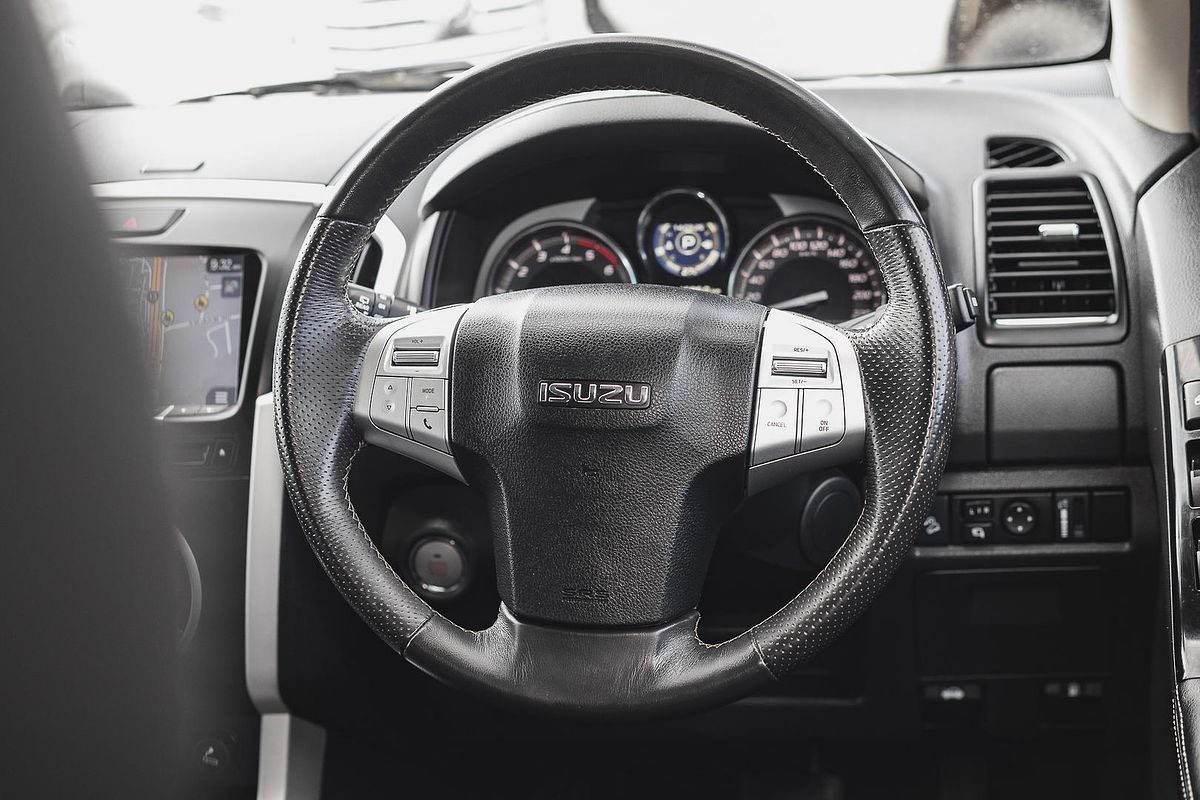 2021 Isuzu MU-X LS-T