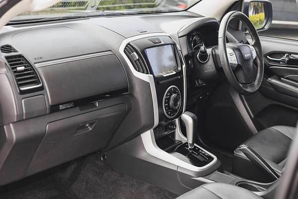 2021 Isuzu MU-X LS-T